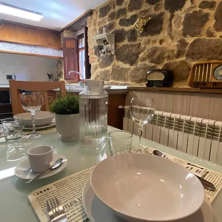 Landhaus Casa Parejas - La Casa De Quintanilla 1 *